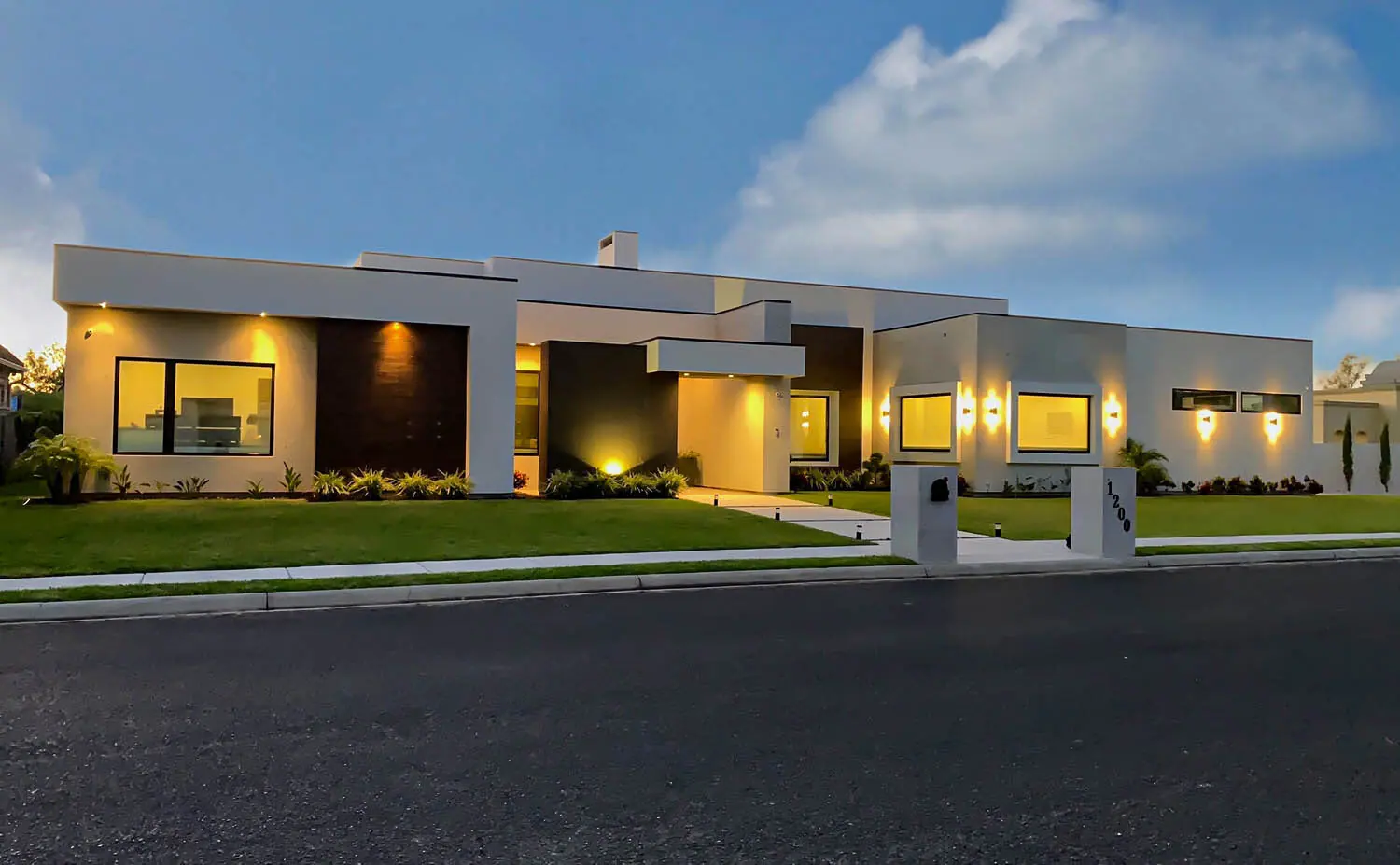 Custom home exterior built by Breman Construction in the Rio Grande Valley, TX