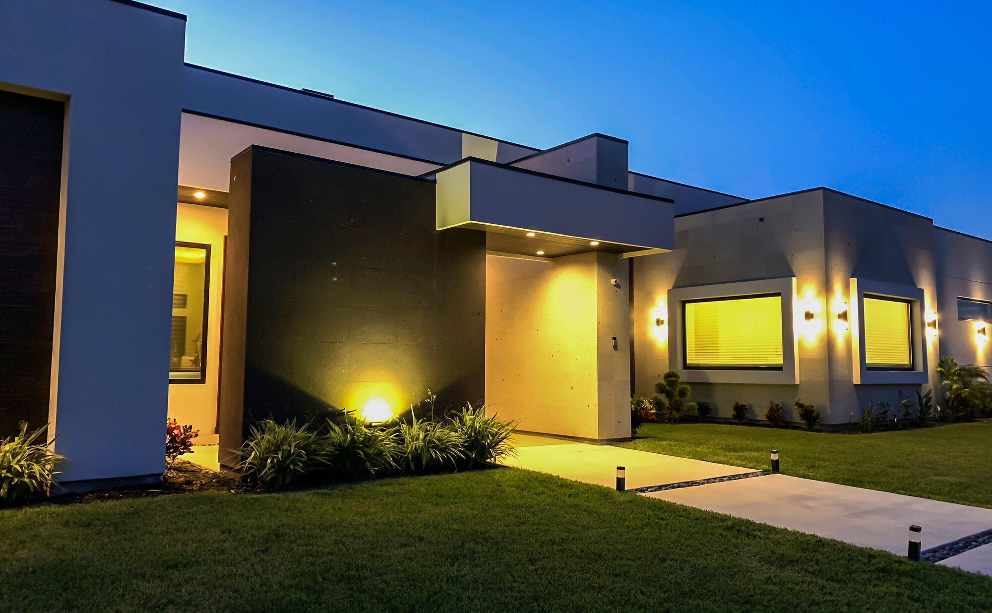 Breman custom home exterior — Rio Grande Valley (5)